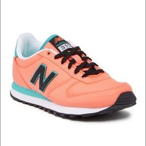 new balance 311 Orange